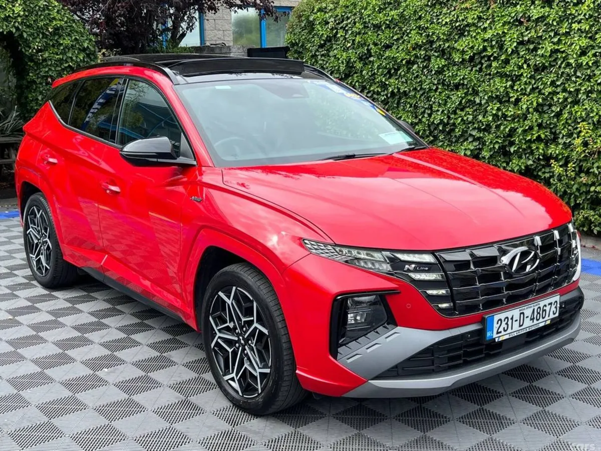 Hyundai Tucson SUV, Petrol Plug-in Hybrid, 2023, Red