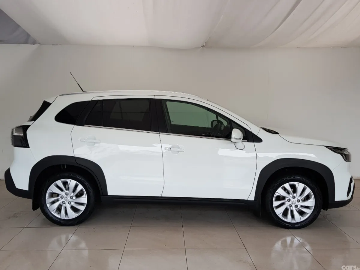 Suzuki SX4 Hatchback, Petrol, 2025, White