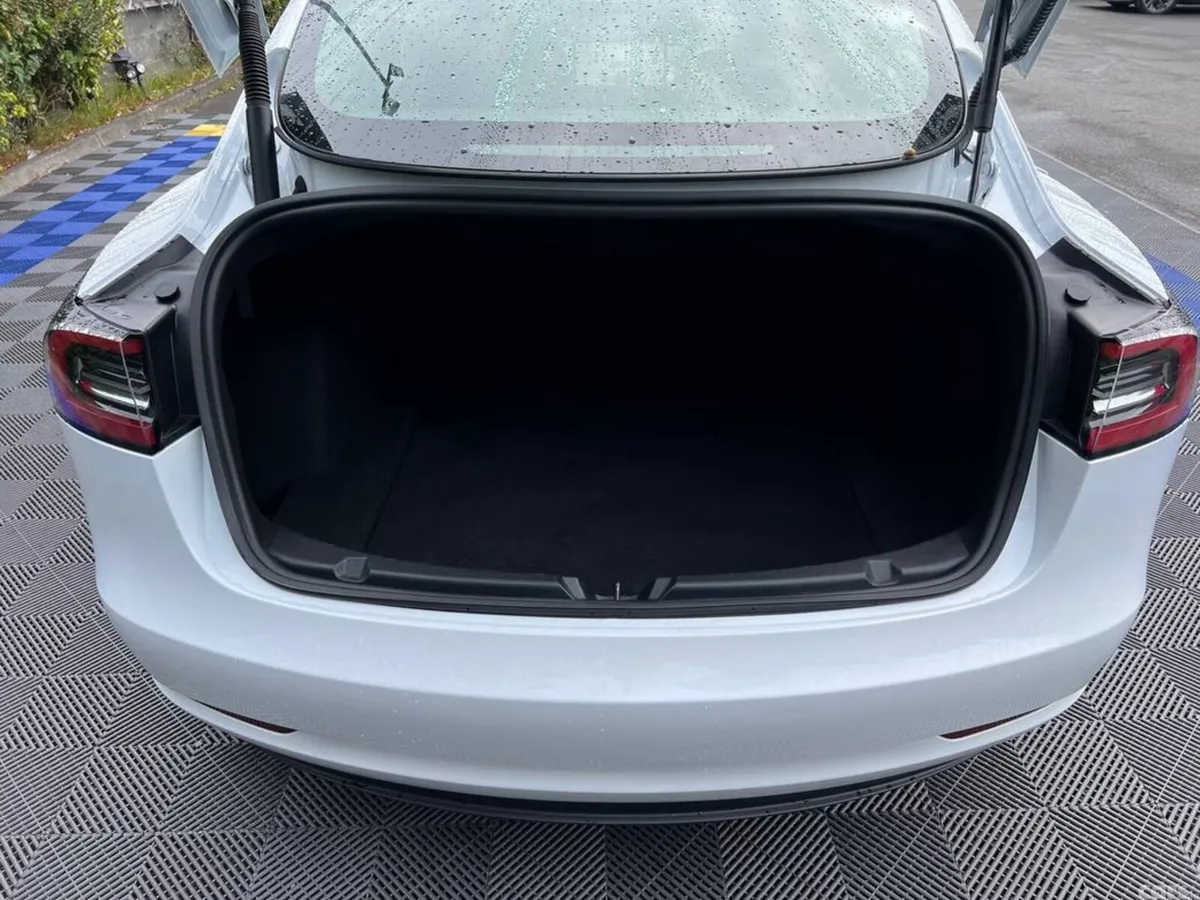 Tesla Model 3 Saloon, Electric, 2023, White