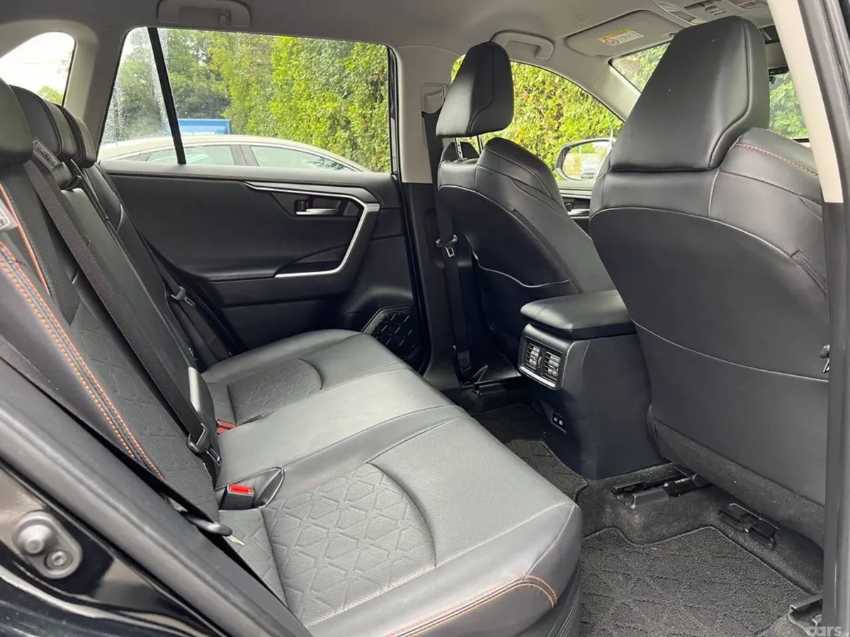 Toyota RAV4 SUV, Petrol Hybrid, 2023, Black
