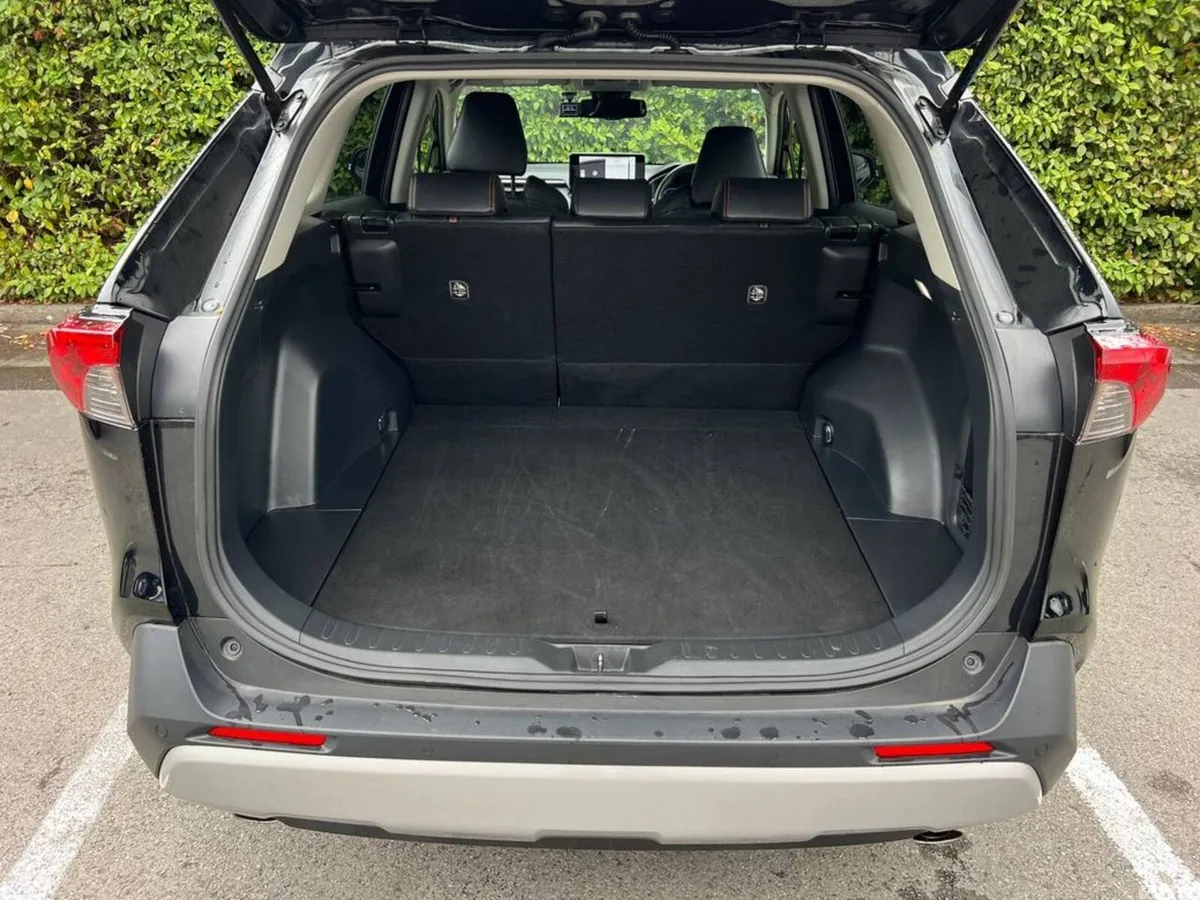 Toyota RAV4 SUV, Petrol Hybrid, 2023, Black