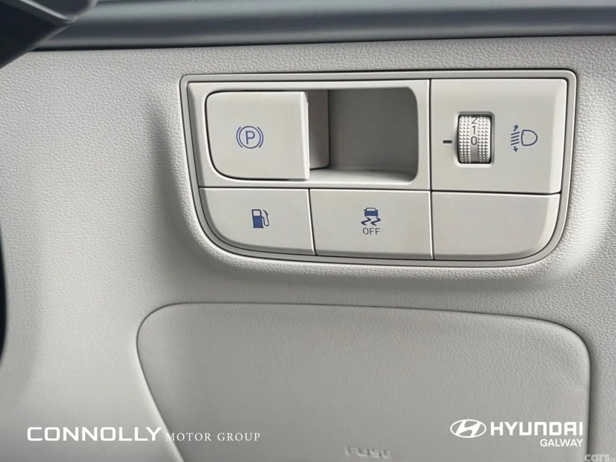 Hyundai Tucson SUV, Petrol Plug-in Hybrid, 2024, Grey