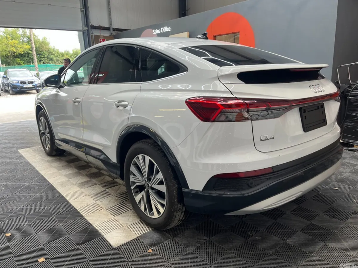 Audi Q4 e-tron SUV, Electric, 2023, White