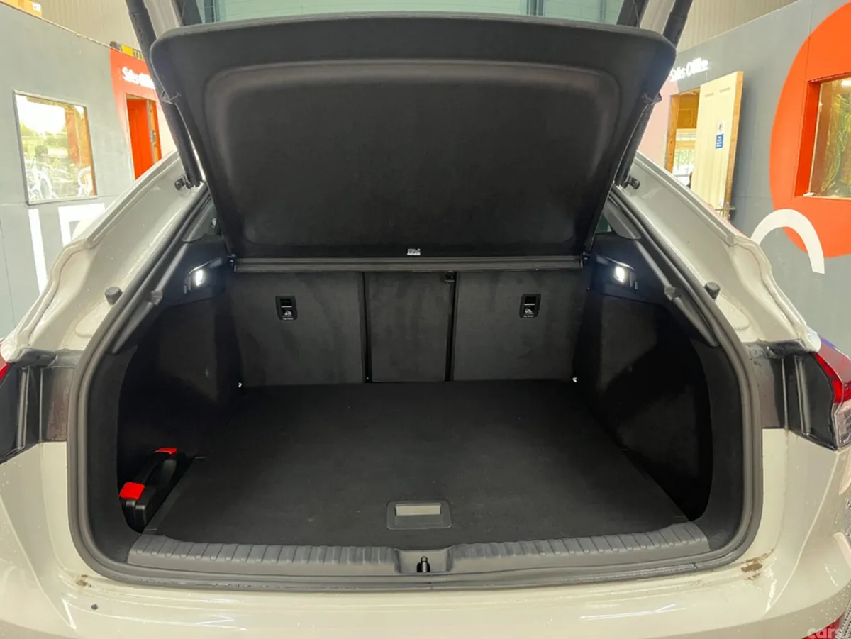 Audi Q4 e-tron SUV, Electric, 2023, White