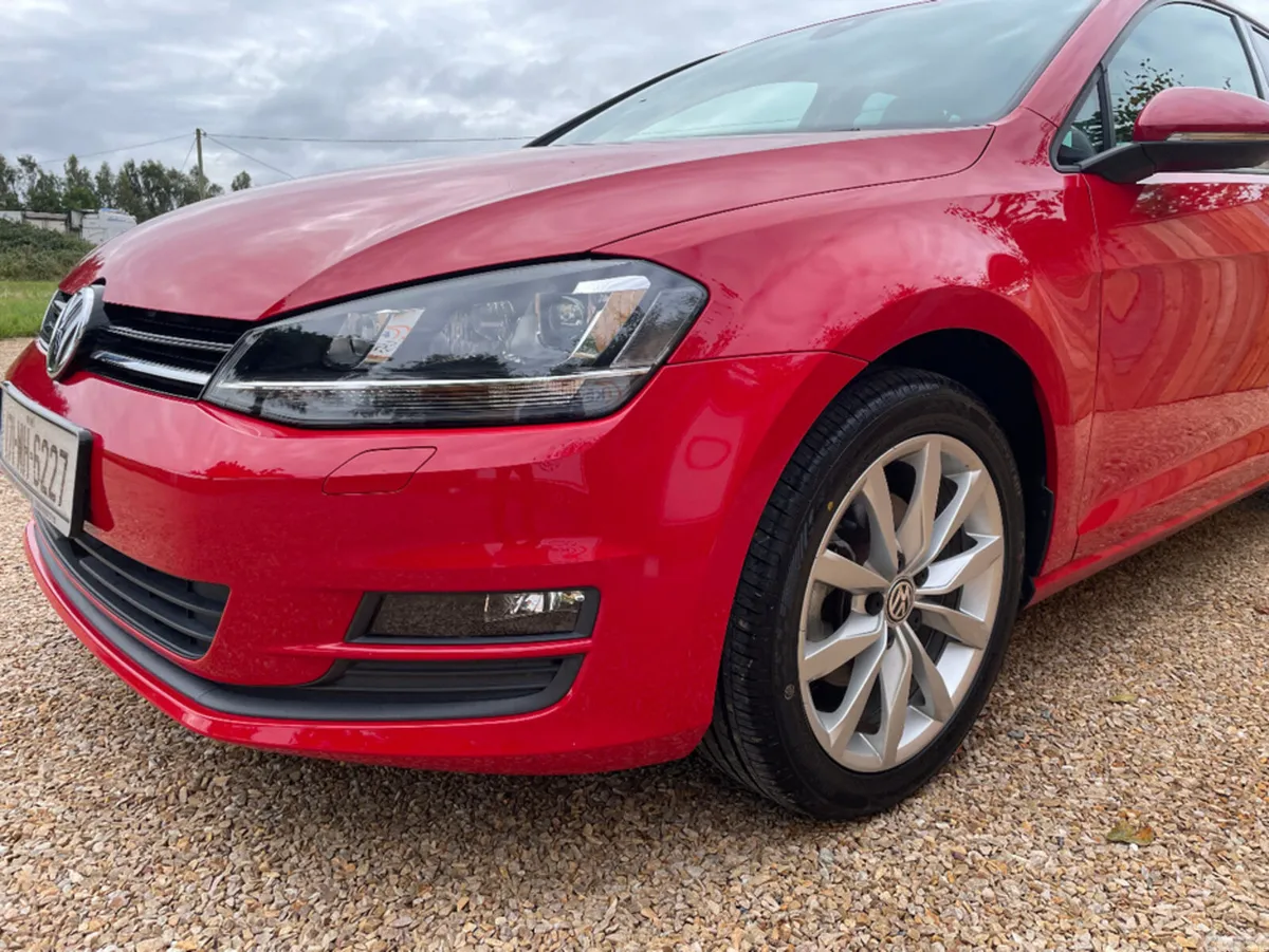 Volkswagen Golf Hatchback, Petrol, 2017, Red