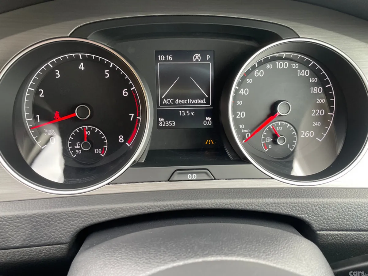 Volkswagen Golf Hatchback, Petrol, 2017, Red