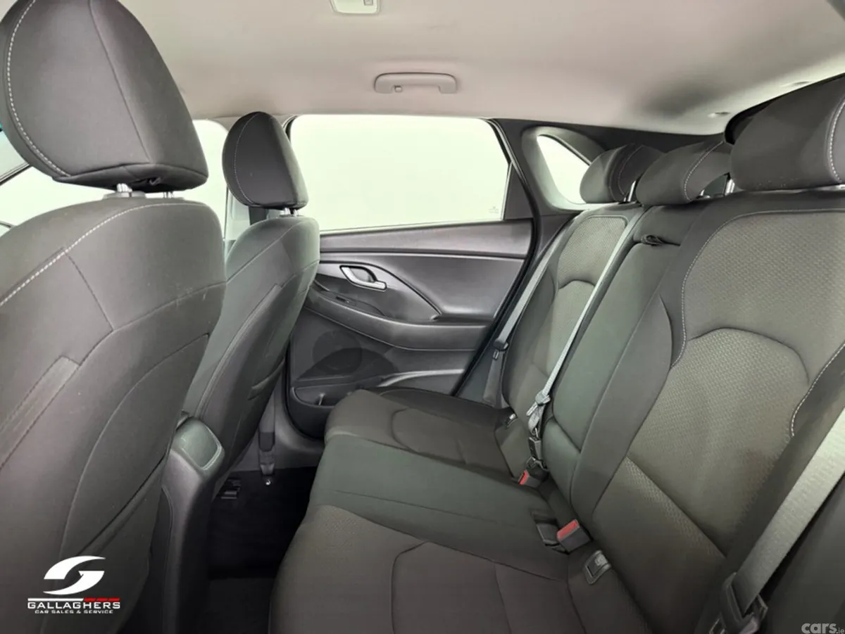 Hyundai i30 Hatchback, Diesel, 2017, Red