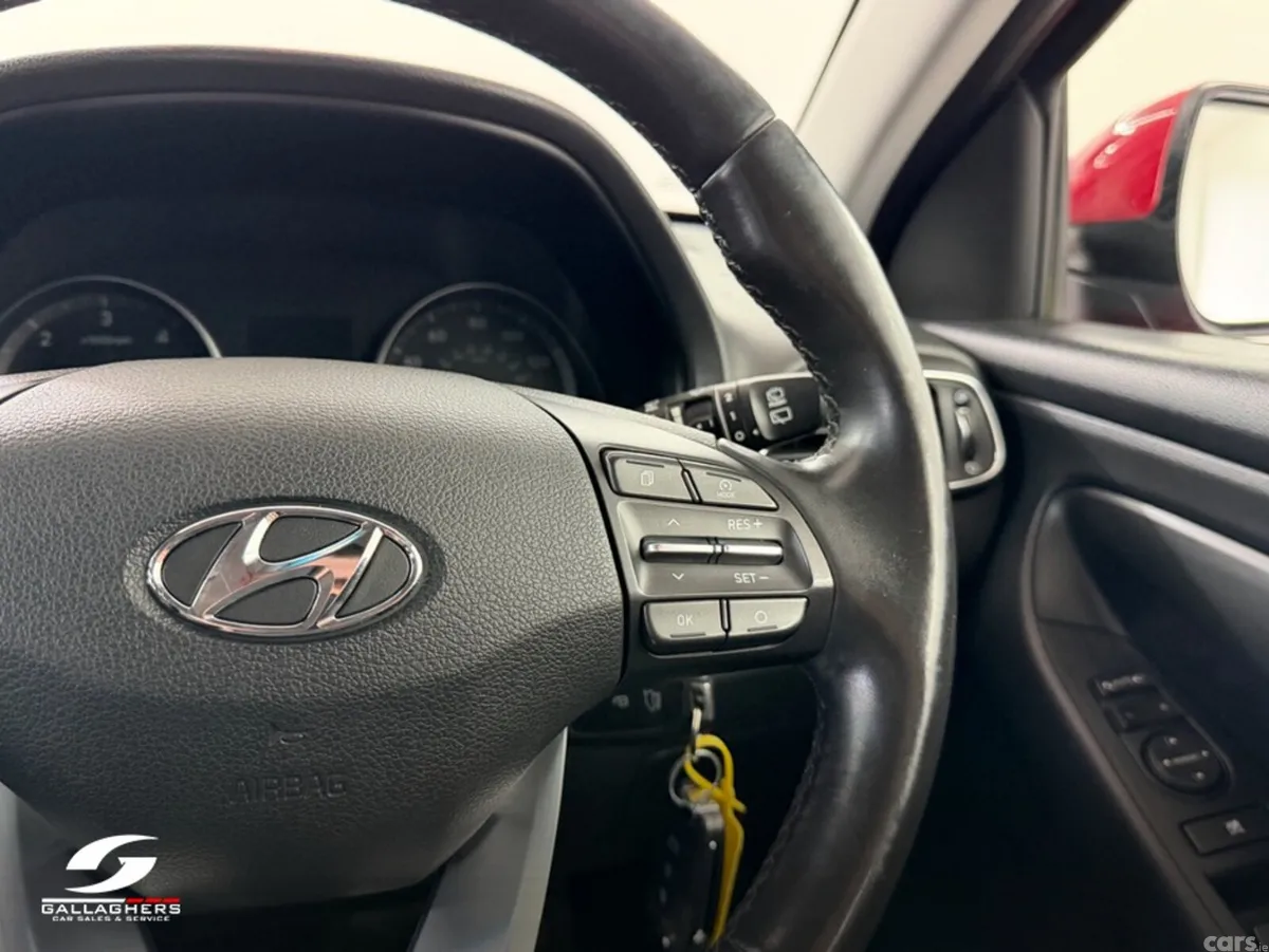 Hyundai i30 Hatchback, Diesel, 2017, Red