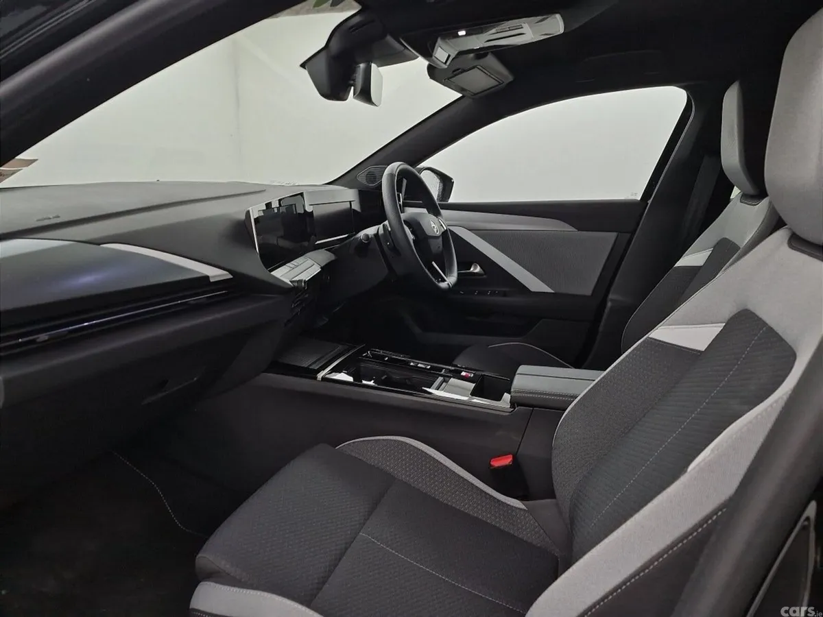 Opel Astra Hatchback, Petrol Hybrid, 2026, Black