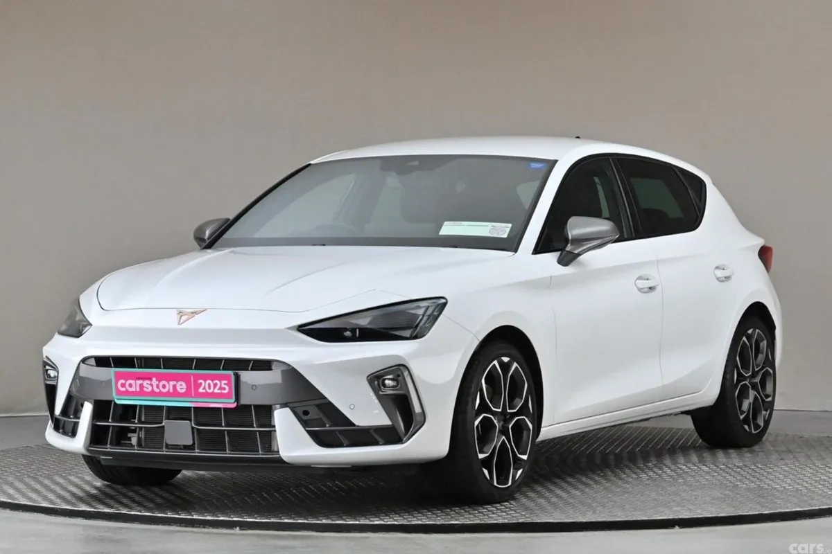 Cupra Leon Hatchback, Petrol, 2025, White