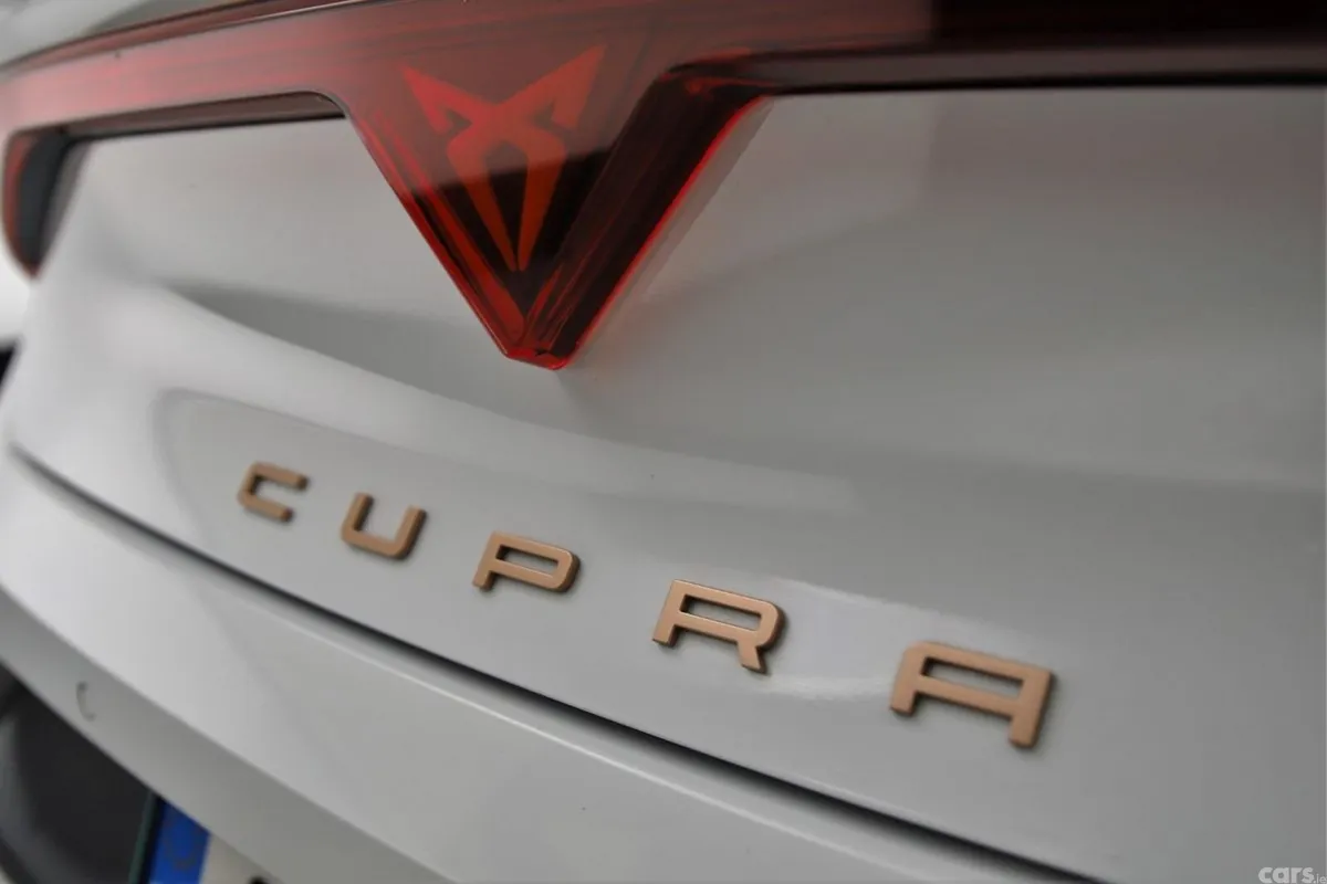 Cupra Leon Hatchback, Petrol, 2025, White