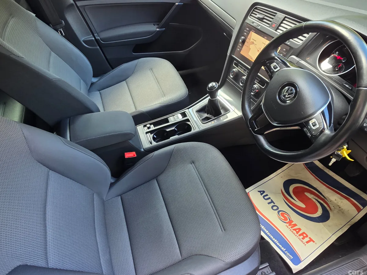 Volkswagen Golf Hatchback, Diesel, 2019, White