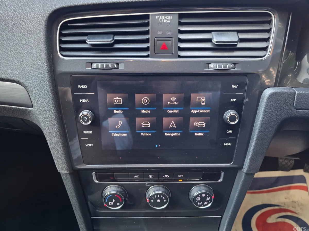 Volkswagen Golf Hatchback, Diesel, 2019, White
