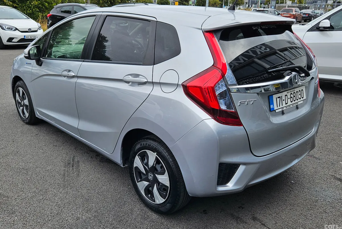 Honda Fit Hatchback, Petrol Hybrid, 2017, Silver