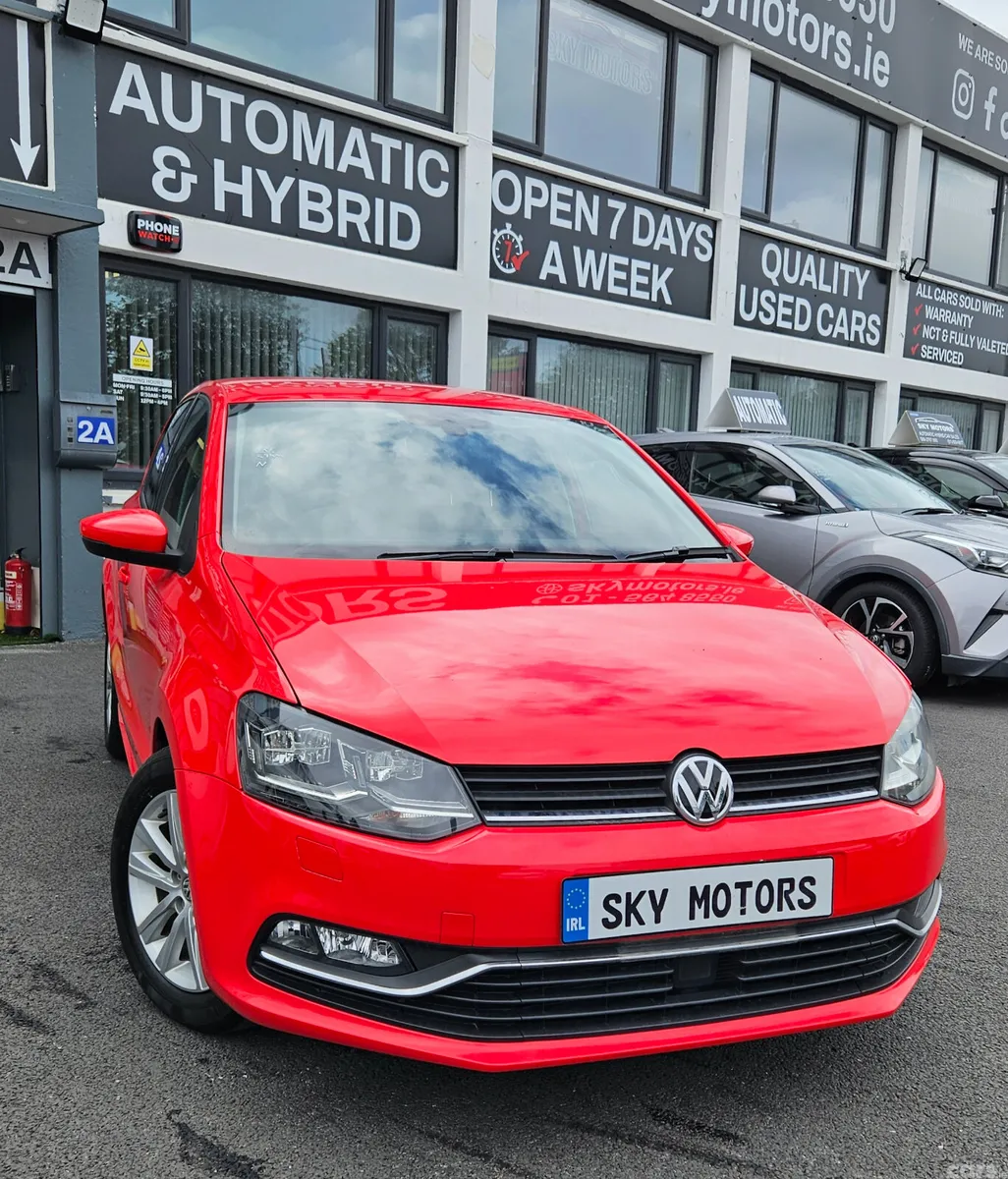 Volkswagen Polo Hatchback, Petrol, 2017, Red