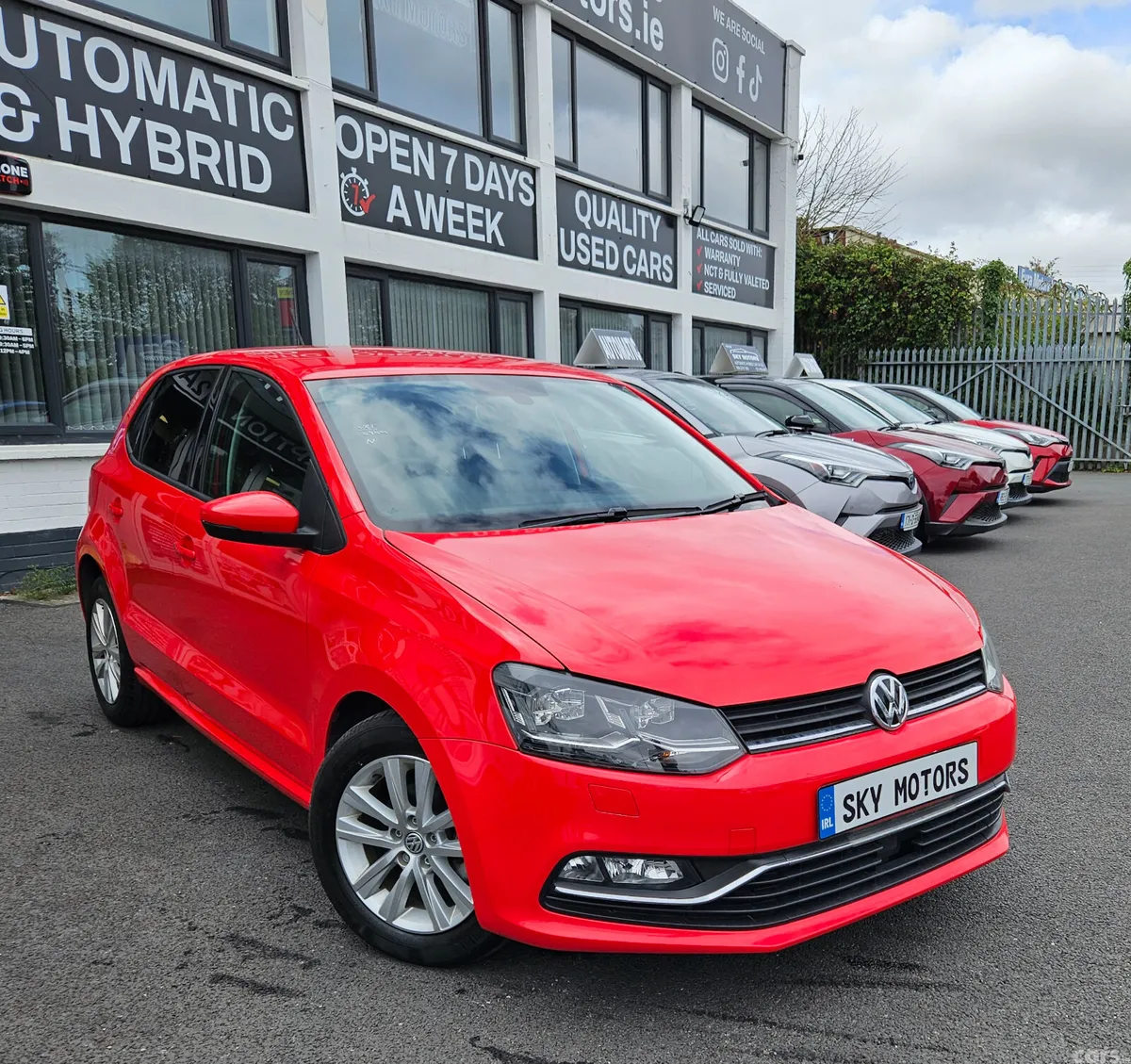 Volkswagen Polo Hatchback, Petrol, 2017, Red