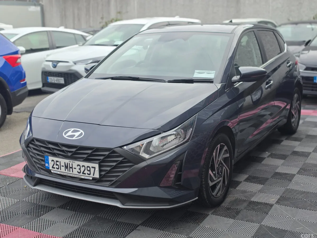 Hyundai i20 Hatchback, Petrol, 2025, Grey