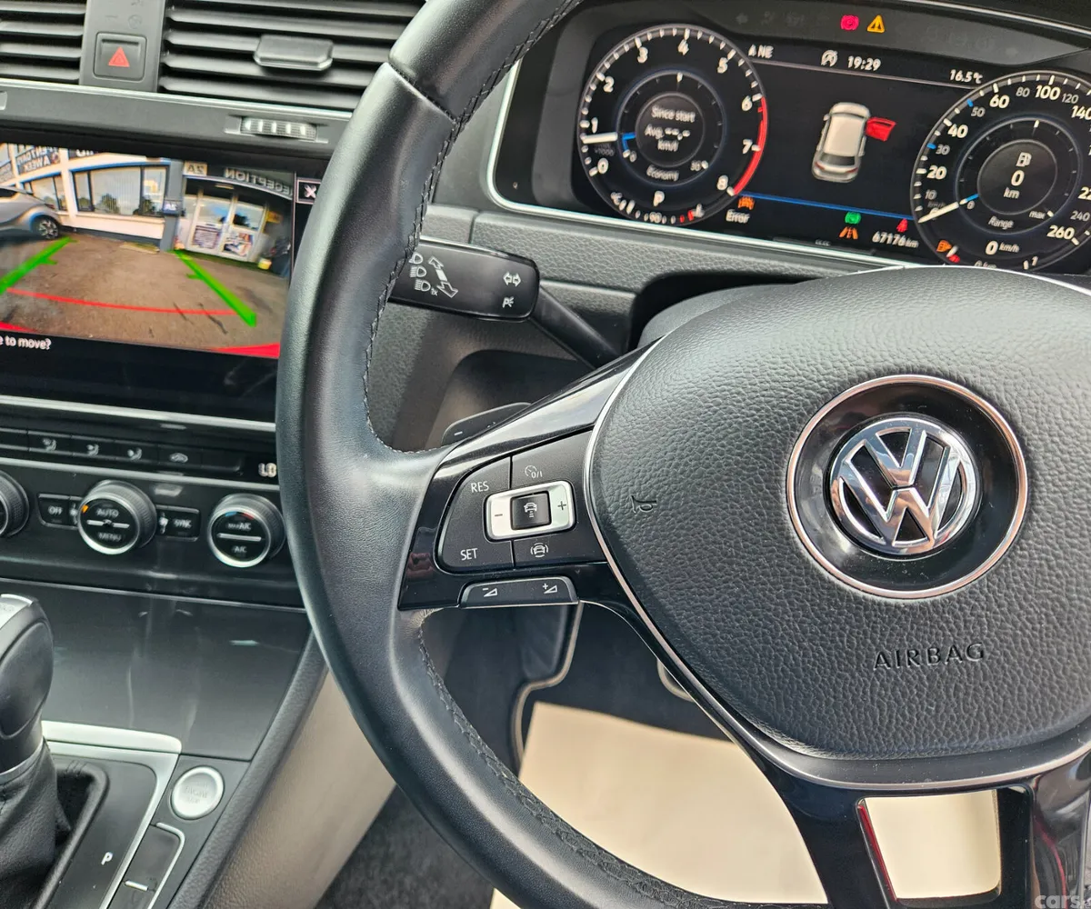 Volkswagen Golf Hatchback, Petrol, 2019, Red