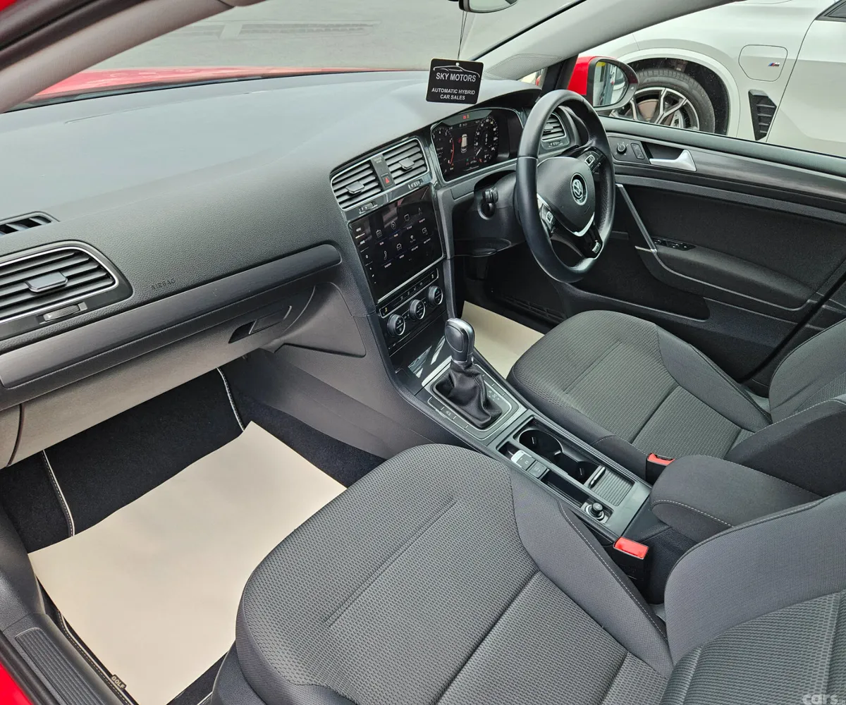 Volkswagen Golf Hatchback, Petrol, 2019, Red