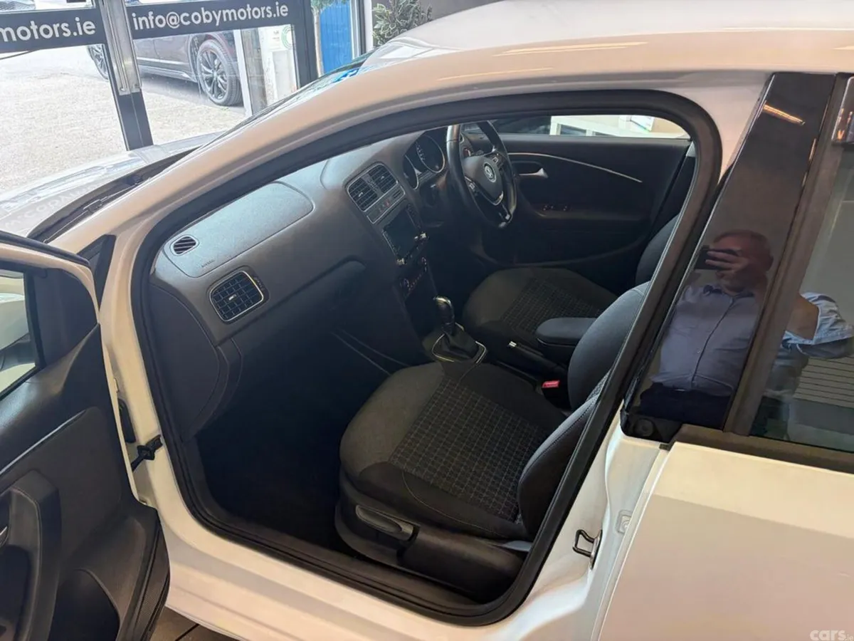 Volkswagen Polo Hatchback, Petrol, 2016, White