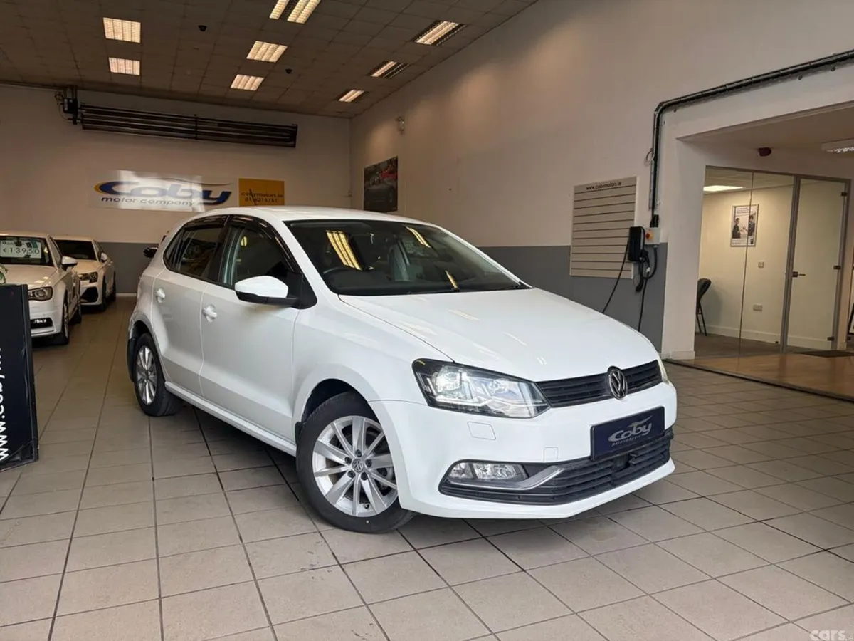 Volkswagen Polo Hatchback, Petrol, 2016, White