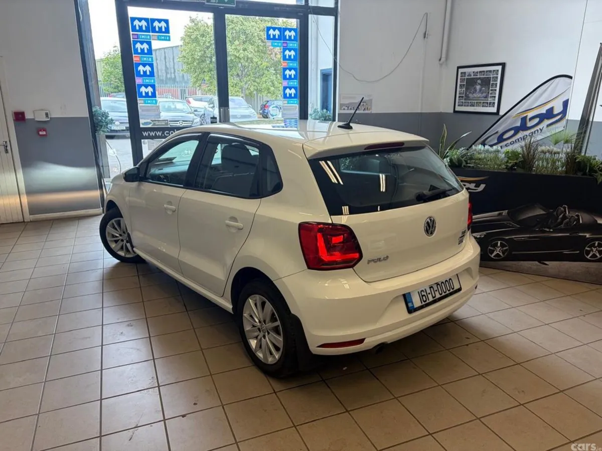 Volkswagen Polo Hatchback, Petrol, 2016, White