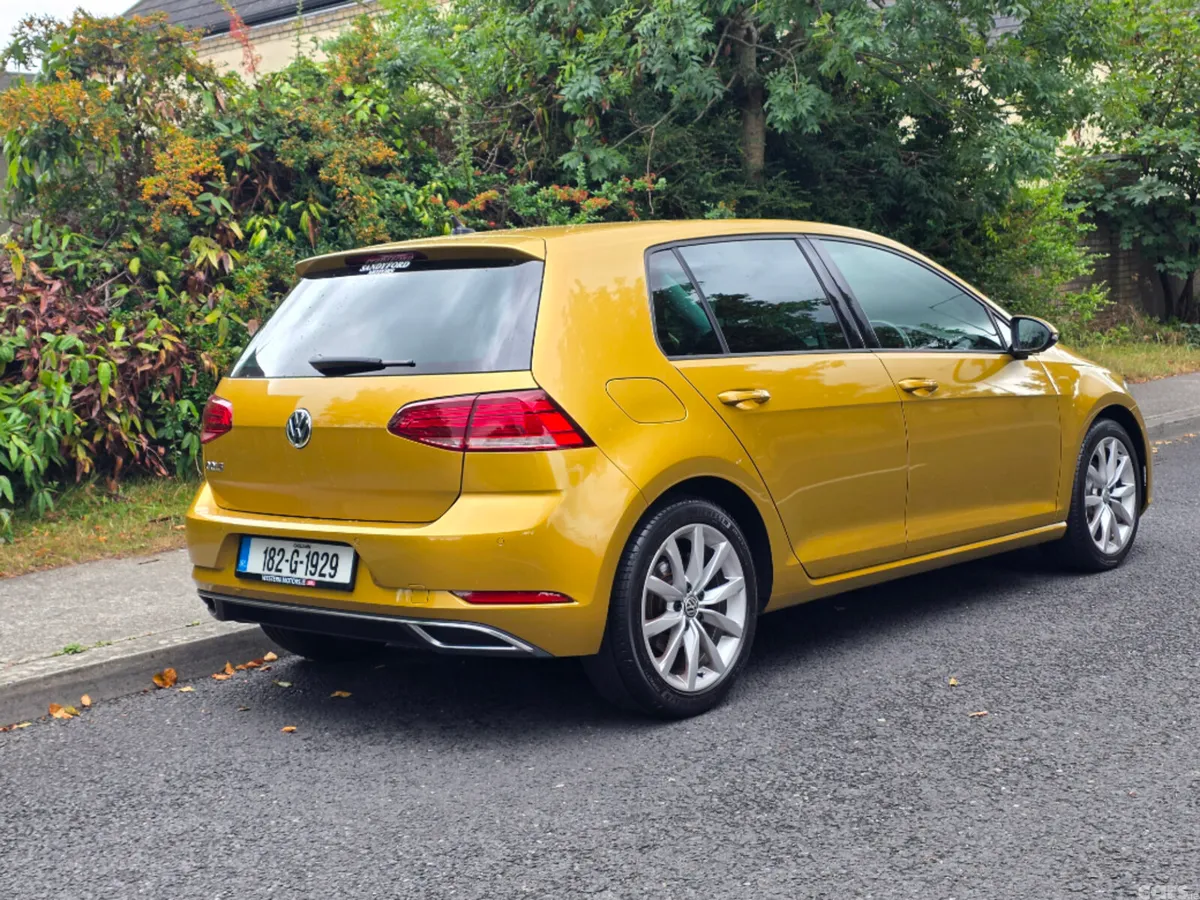 Volkswagen Golf Estate, Petrol, 2018, Yellow