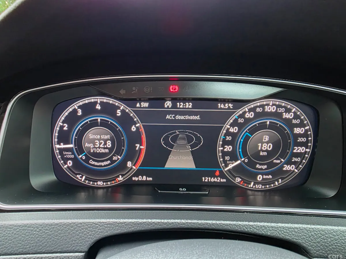 Volkswagen Golf Estate, Petrol, 2018, Yellow