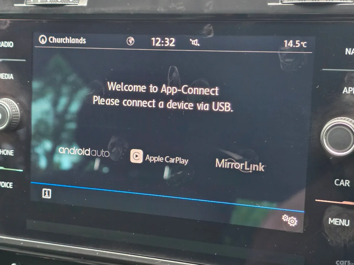Volkswagen Golf Estate, Petrol, 2018, Yellow