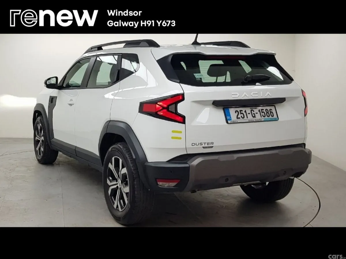 Dacia Duster SUV, Petrol Hybrid, 2025, White