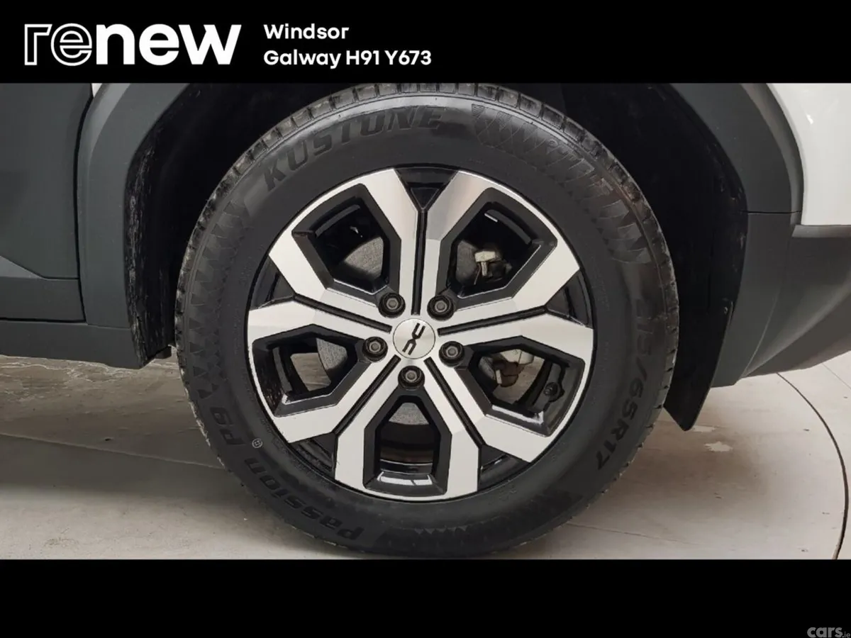 Dacia Duster SUV, Petrol Hybrid, 2025, White