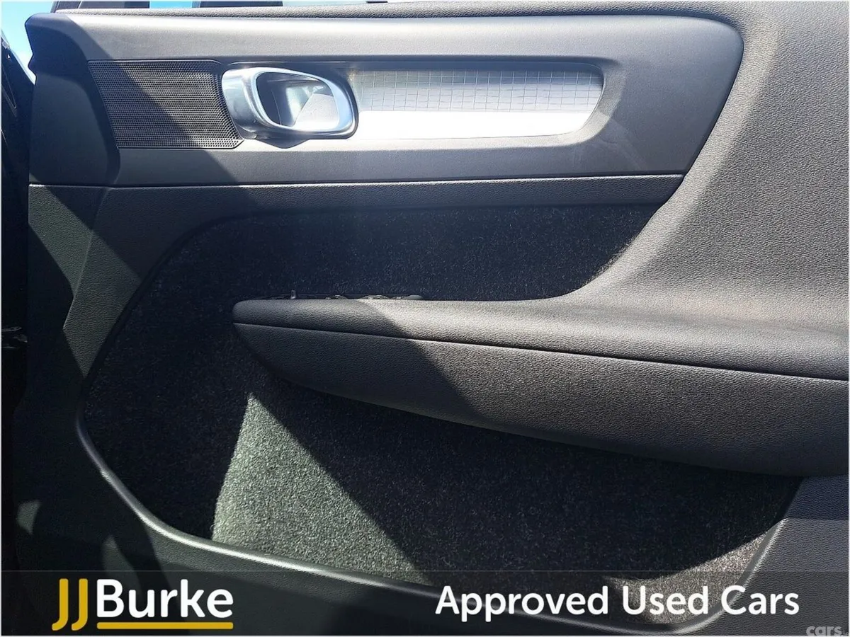 Volvo XC40 Estate, Petrol, 2018, Black