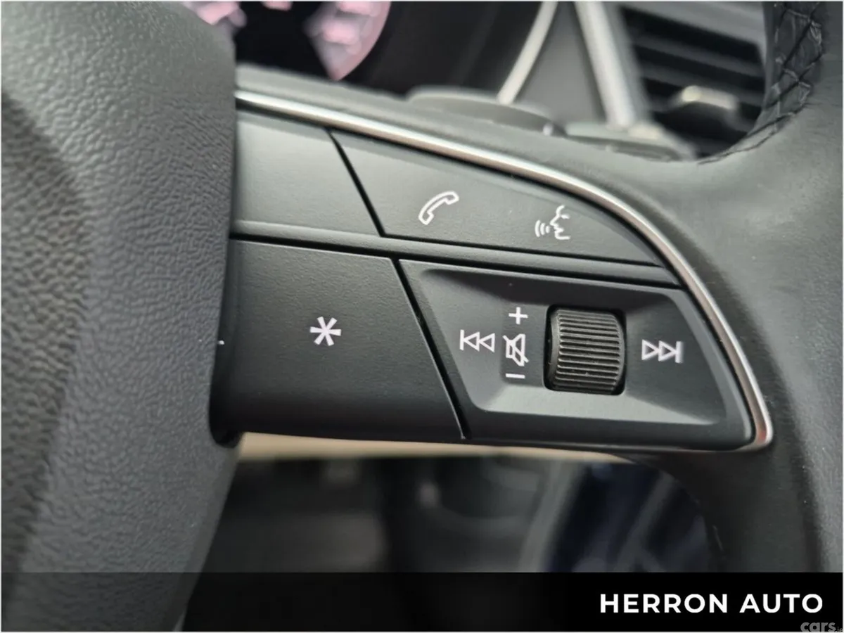 Audi Q5 SUV, Petrol Plug-in Hybrid, 2024, Blue
