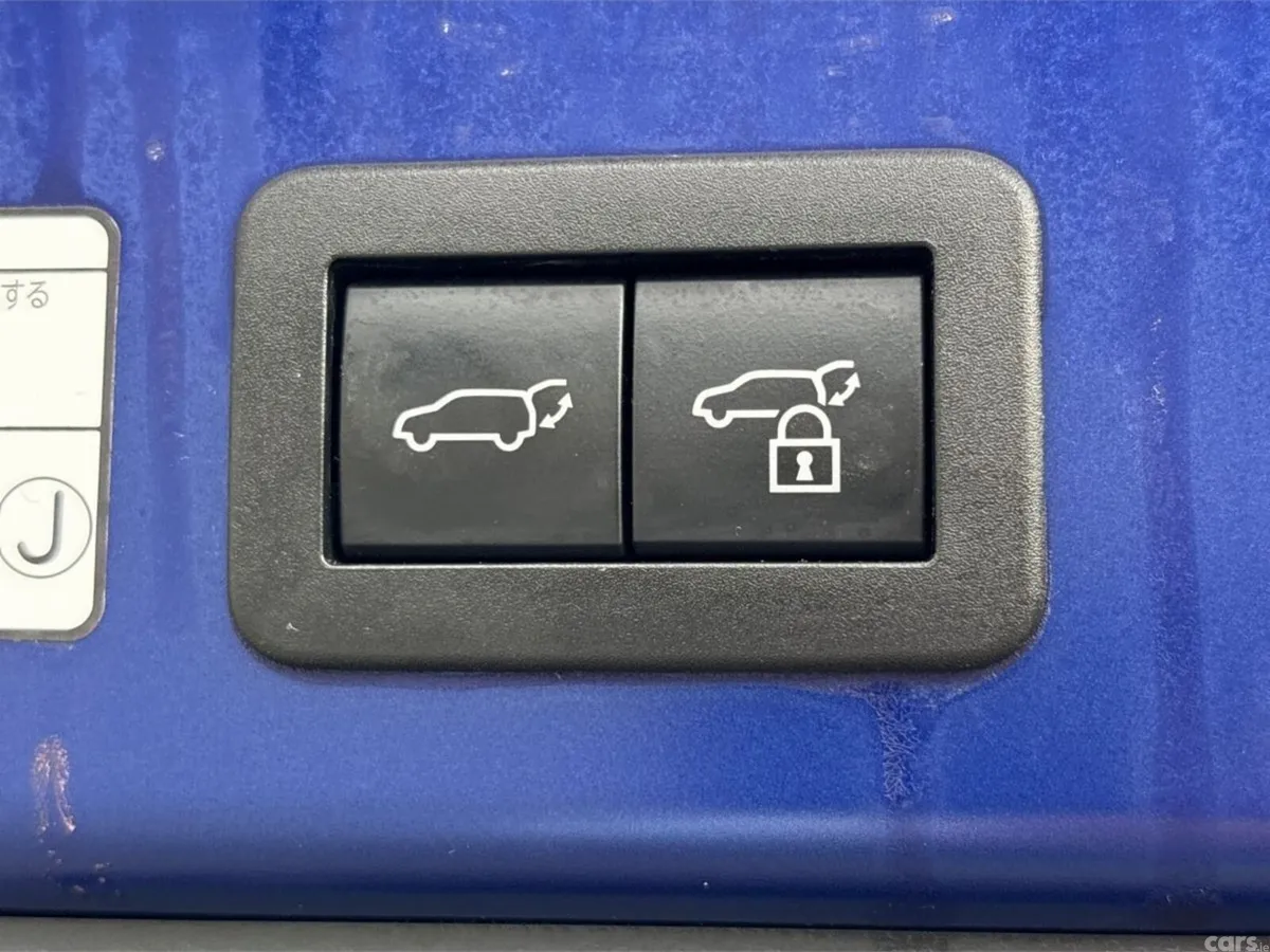 Toyota Corolla Cross SUV, Petrol Hybrid, 2022, Blue