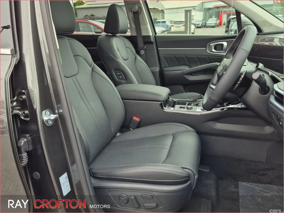 Kia Sorento SUV, Petrol Plug-in Hybrid, 2026, Grey