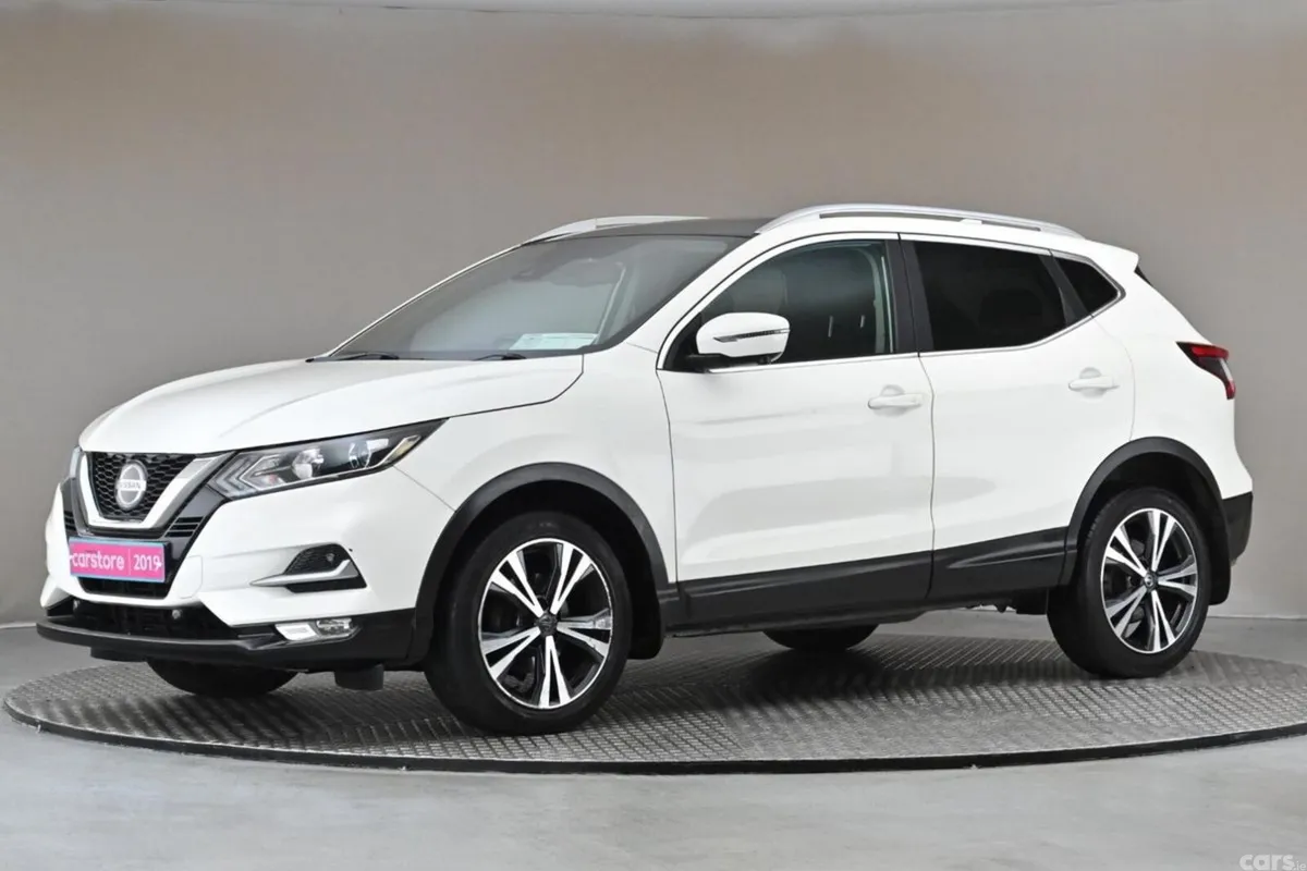 Nissan Qashqai SUV, Petrol, 2019, White