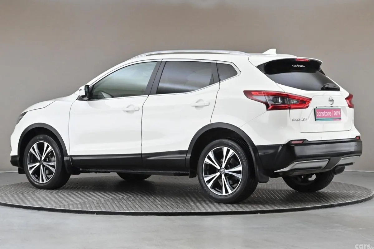Nissan Qashqai SUV, Petrol, 2019, White