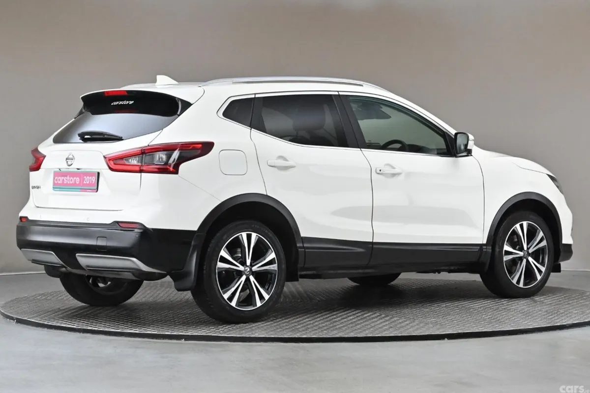 Nissan Qashqai SUV, Petrol, 2019, White