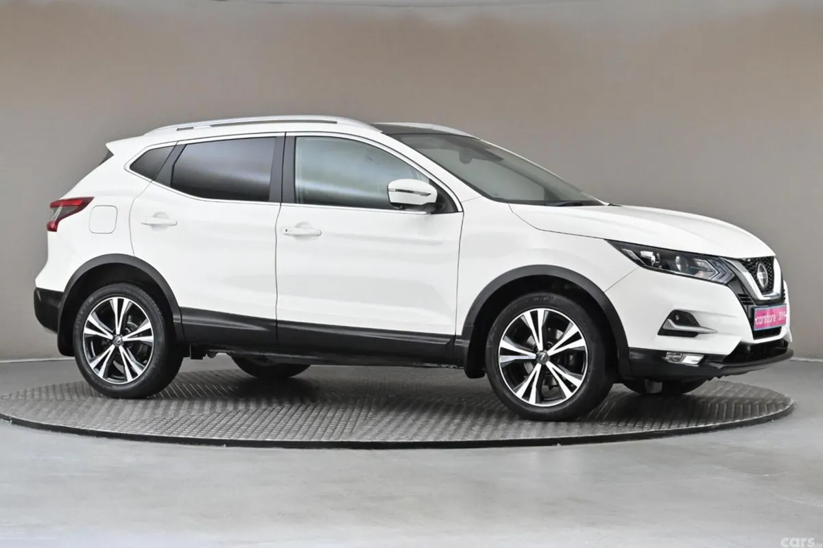 Nissan Qashqai SUV, Petrol, 2019, White