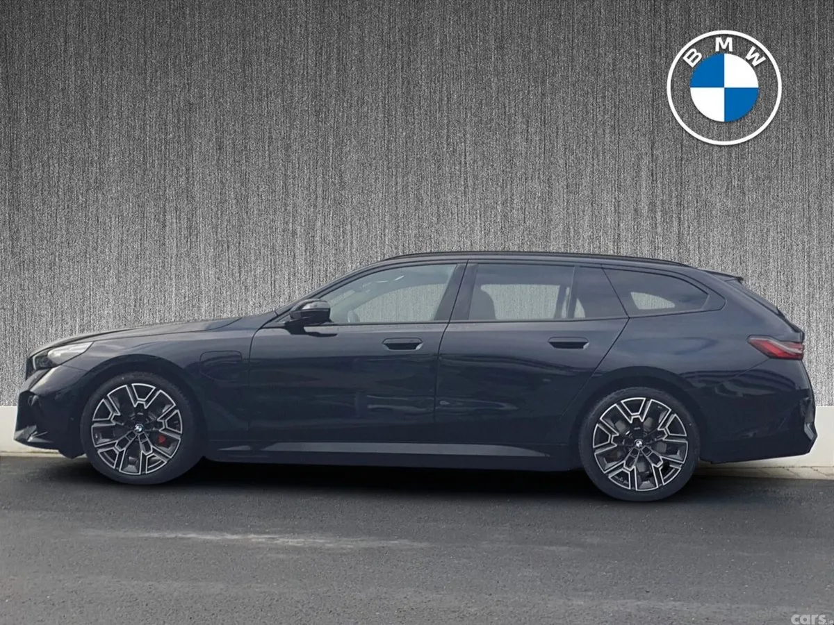 BMW 5-Series Estate, Petrol Plug-in Hybrid, 2026, Black