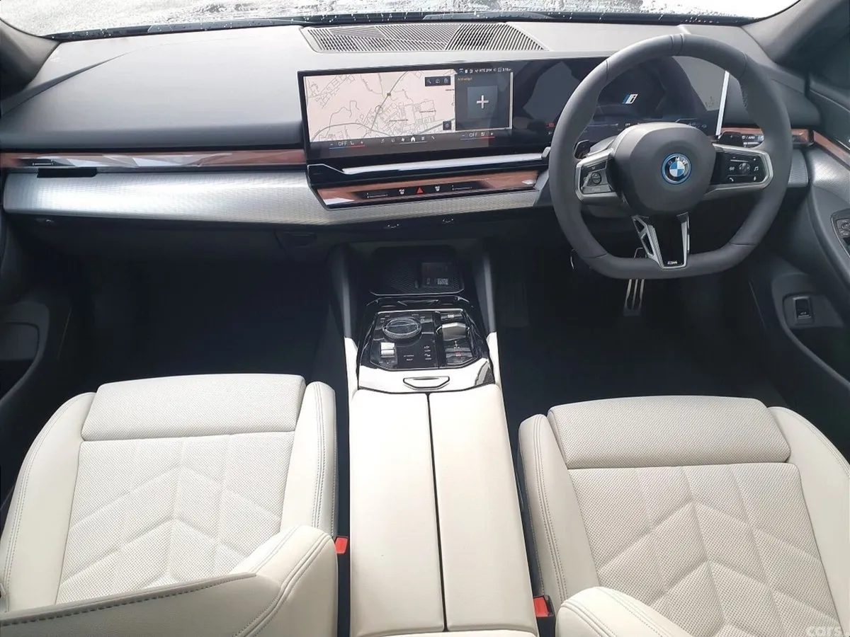 BMW 5-Series Estate, Petrol Plug-in Hybrid, 2026, Black