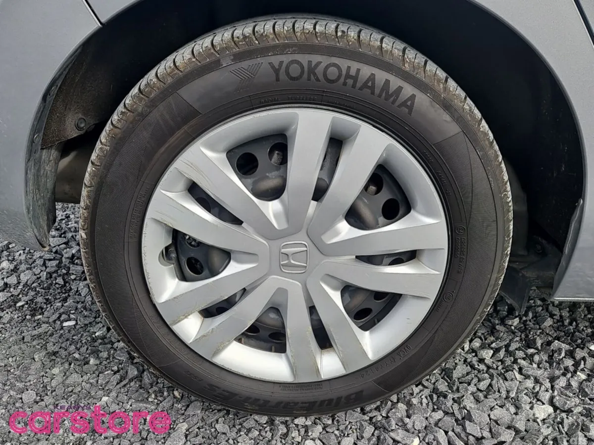 Honda Fit Hatchback, Petrol Hybrid, 2023, Silver