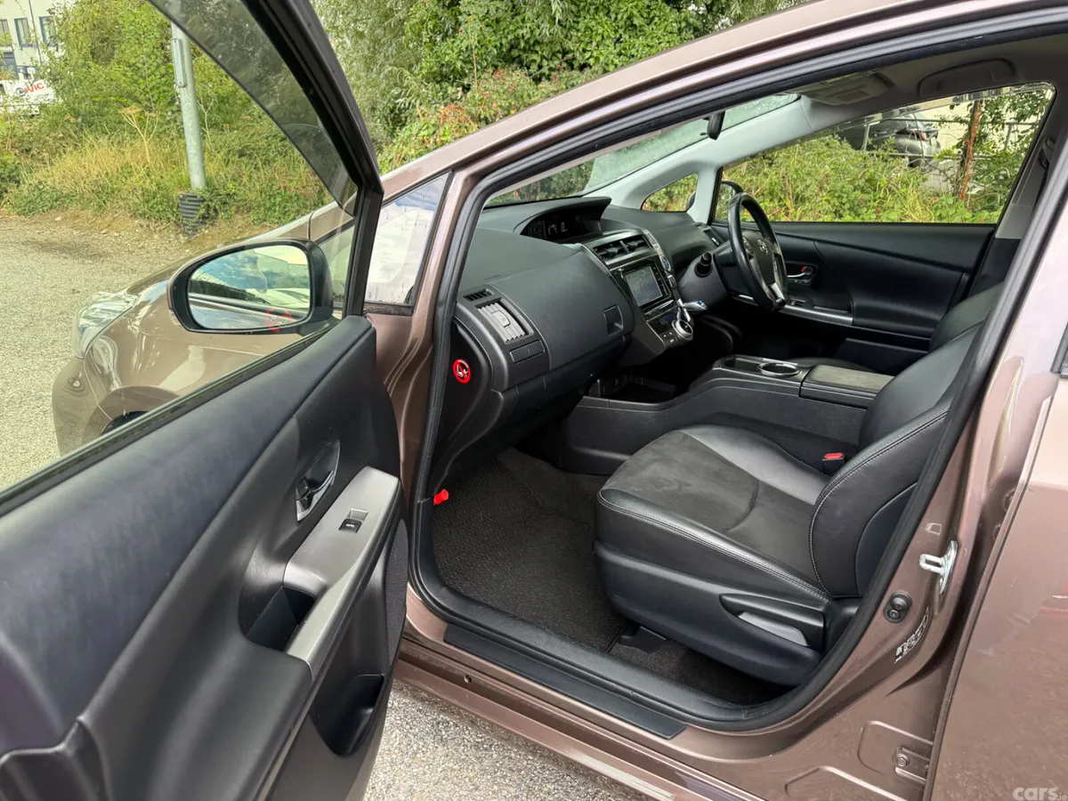 Toyota Prius Estate, Petrol Hybrid, 2015, Brown