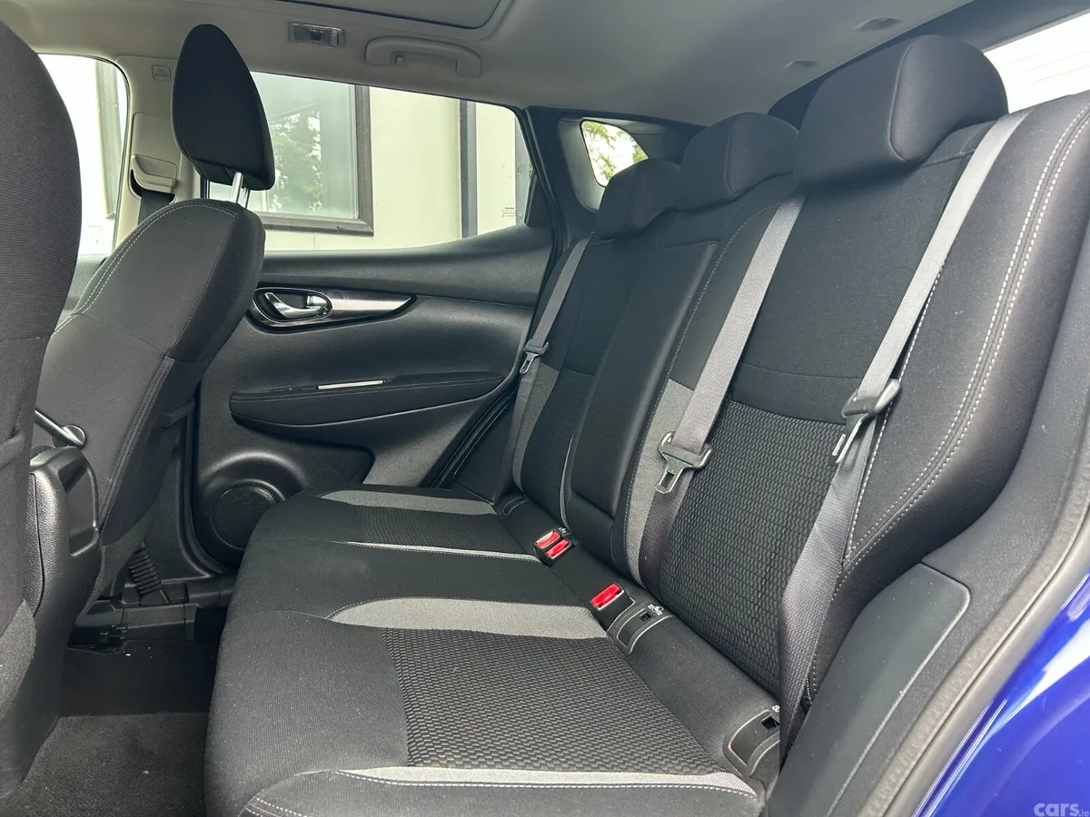 Nissan Qashqai MPV, Diesel, 2019, Blue