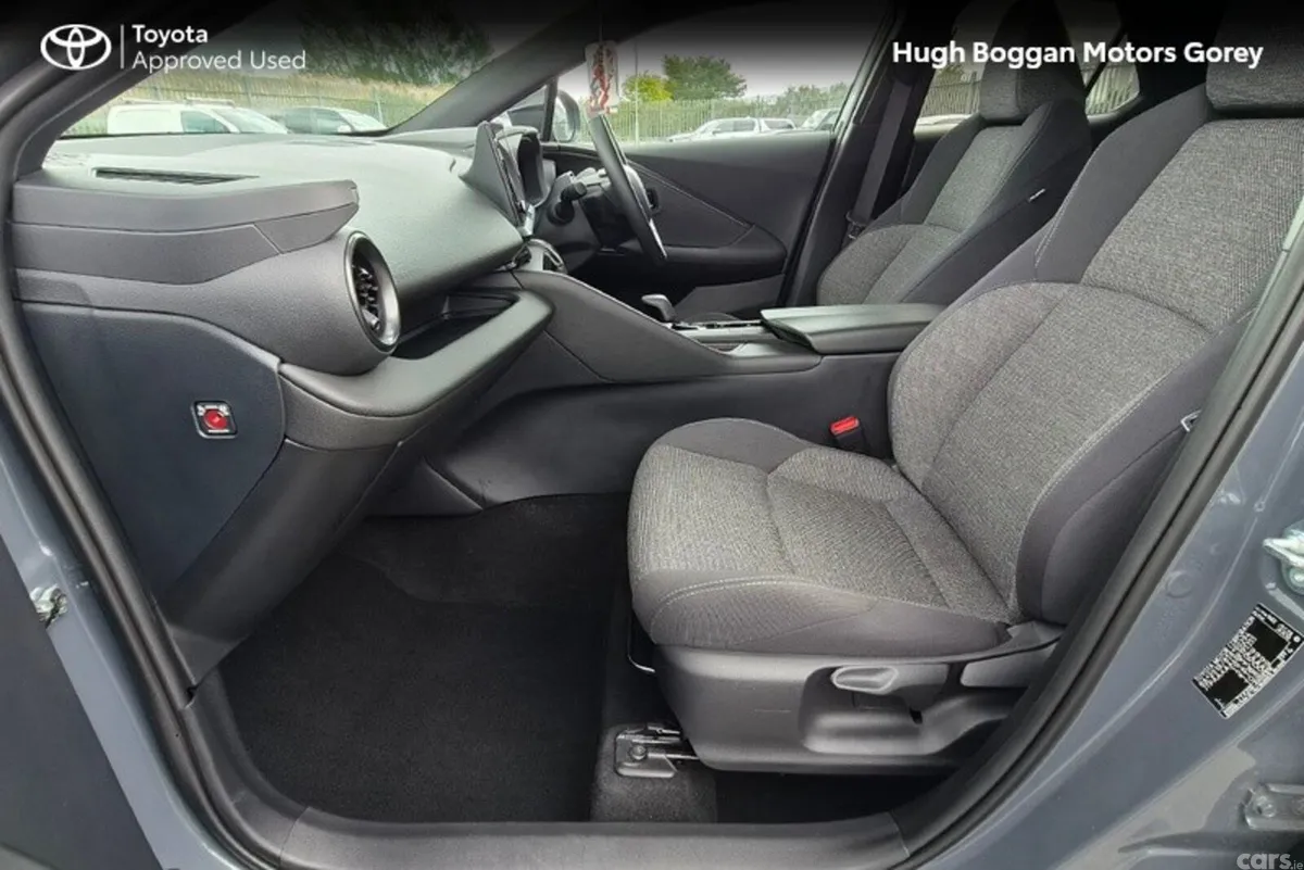 Toyota C-HR SUV, Petrol Hybrid, 2026, Grey