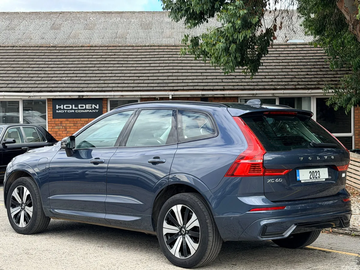 Volvo XC60 SUV, Petrol Hybrid, 2023, Blue