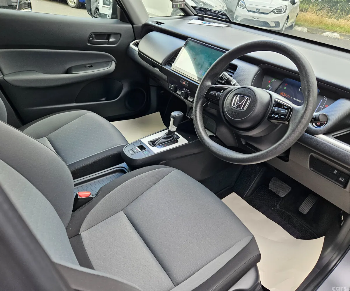 Honda Fit Hatchback, Petrol Hybrid, 2023, Silver