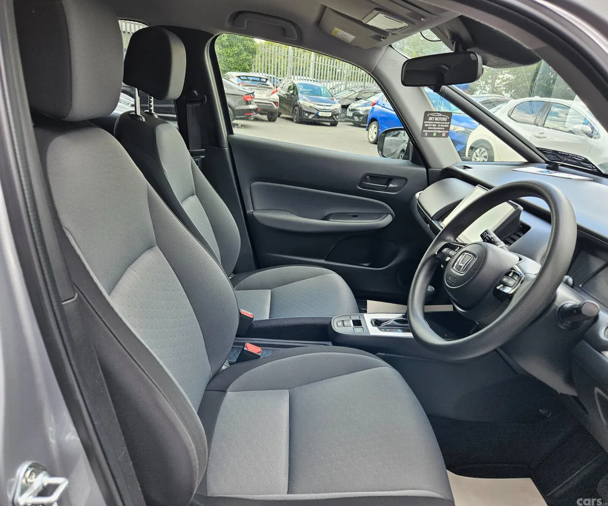 Honda Fit Hatchback, Petrol Hybrid, 2023, Silver