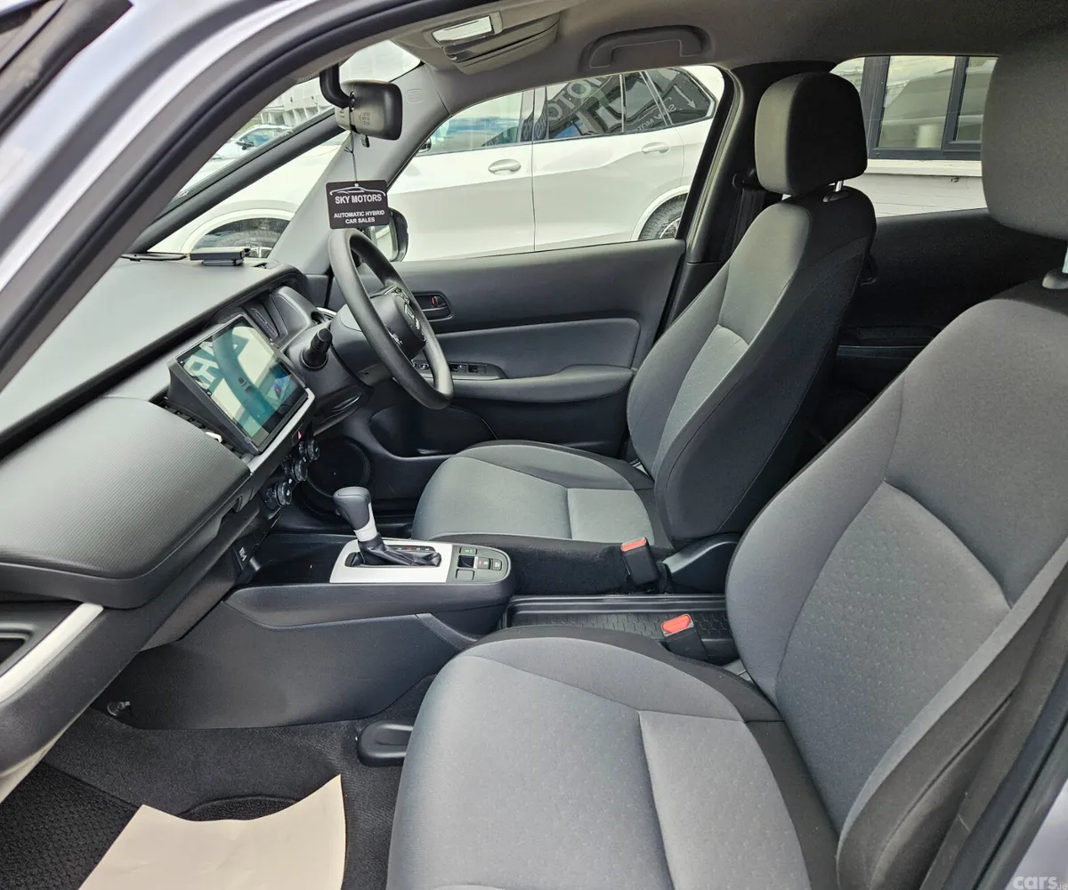 Honda Fit Hatchback, Petrol Hybrid, 2023, Silver