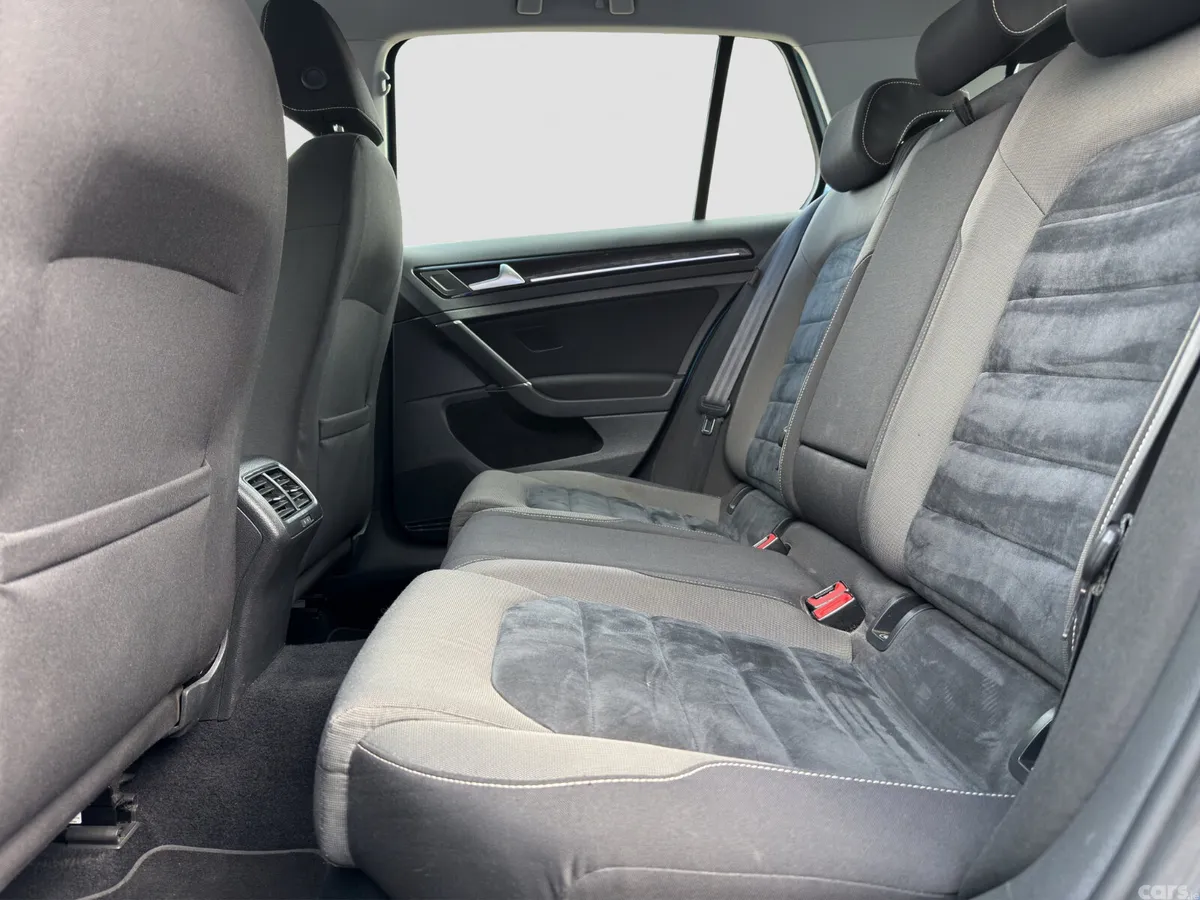 Volkswagen Golf Hatchback, Petrol, 2016, Blue